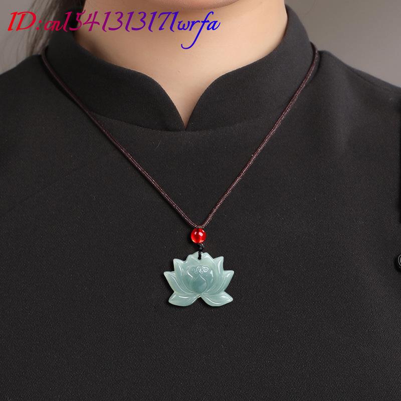 Myanmar Jadeite Lotus Liontin  - Necklaces ulasan dan harga